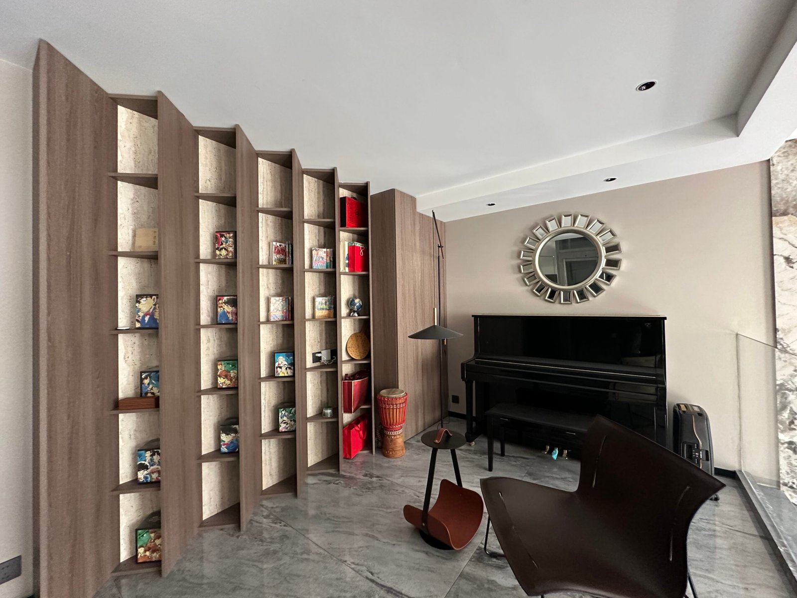 custom-piano-room-display-shelf