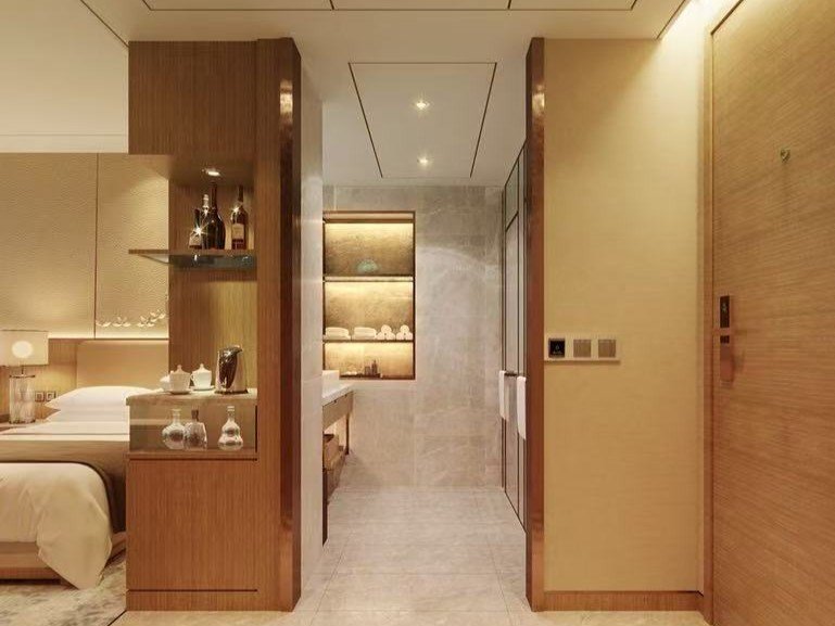 hotel-room-entry-bathroom-wood-partition
