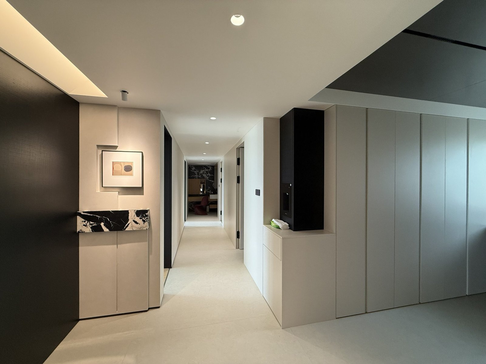 minimalist-hallway-storage-cabinet-design