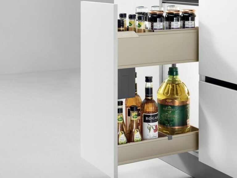 modern-kitchen-drawer-storage-solution