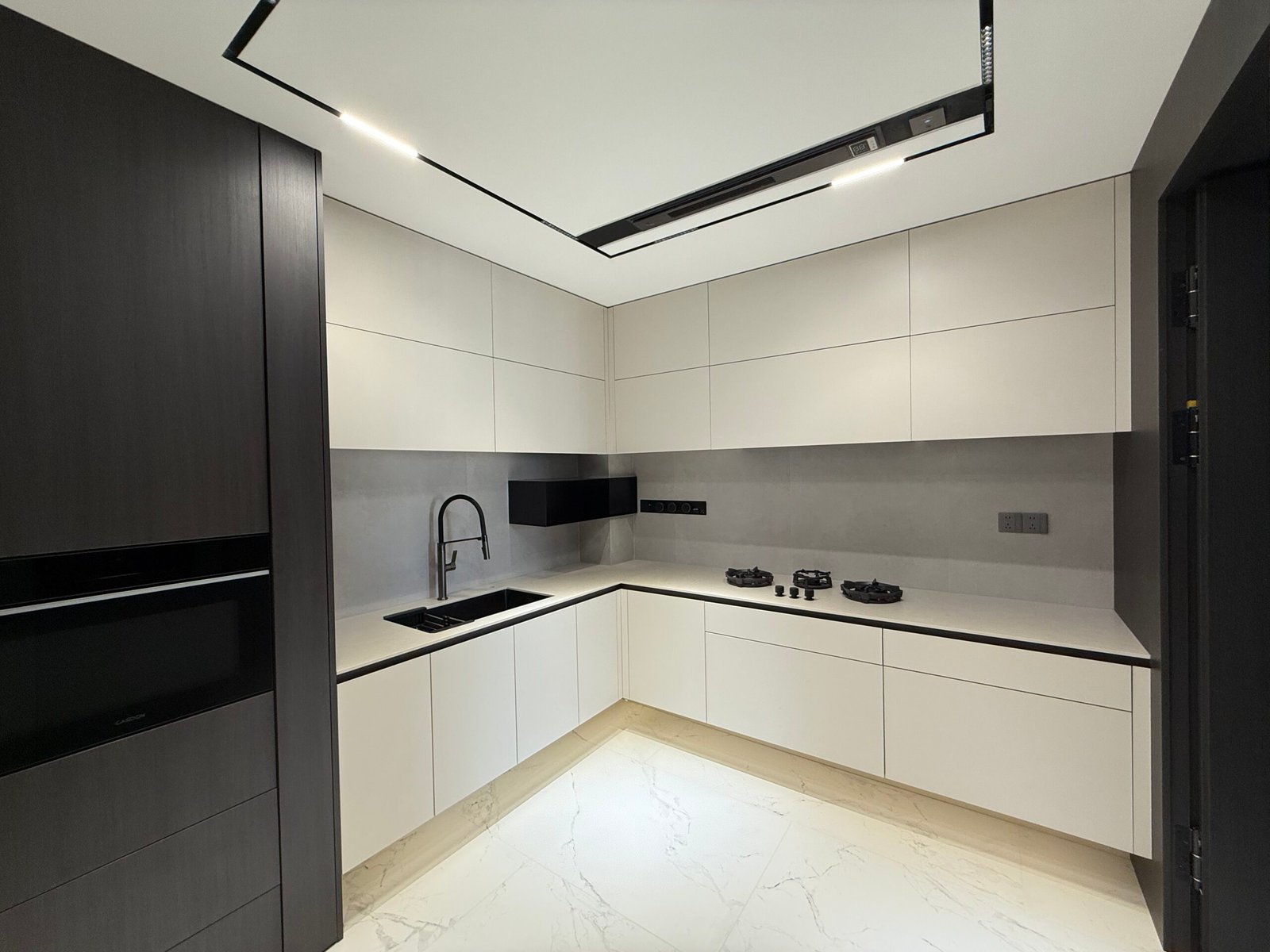modern-white-l-shaped-kitchen-cabinet-design