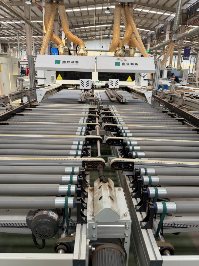 cnc-cutting machine cabinet factory.