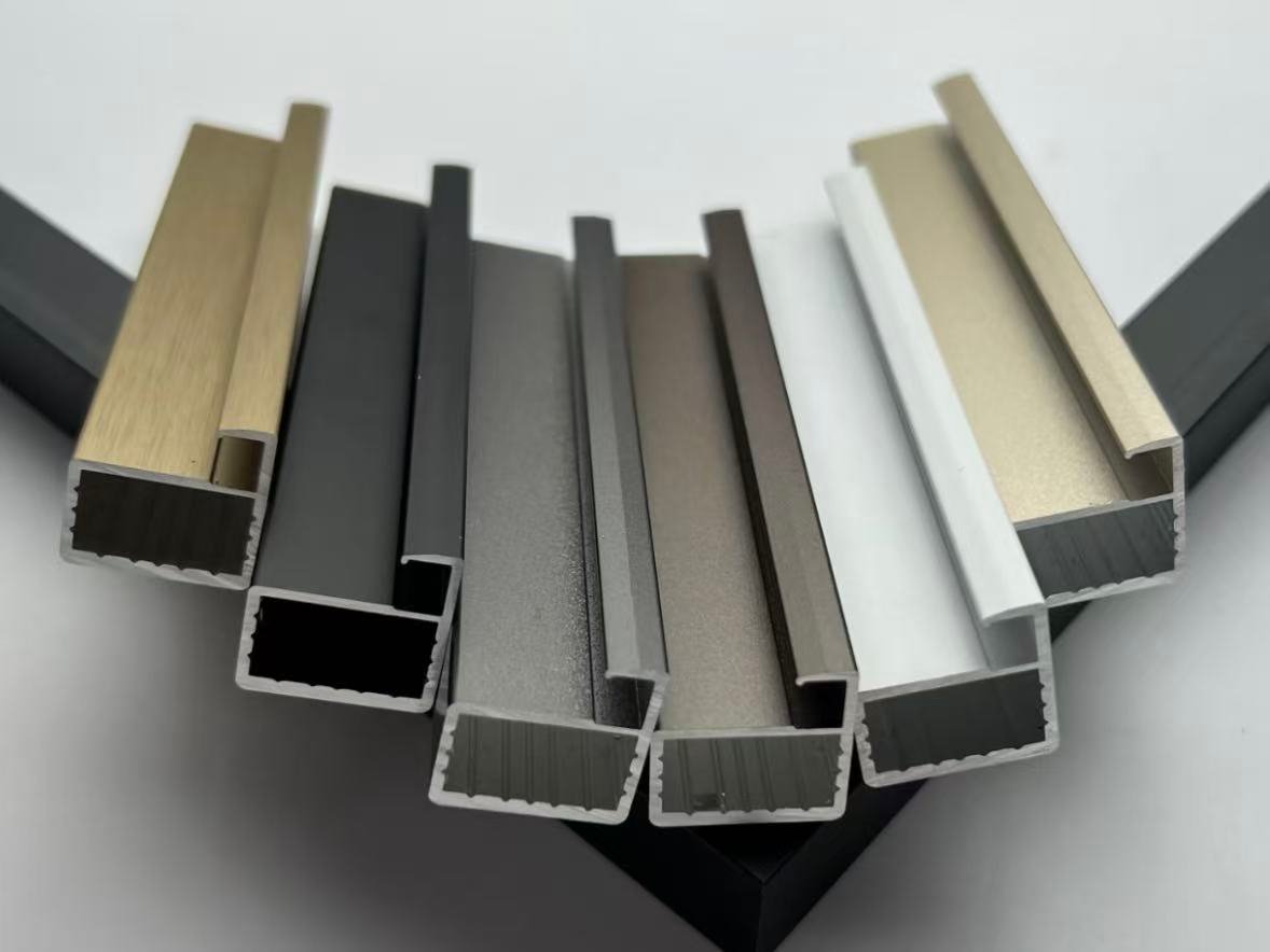Aluminum and Glass Door Material