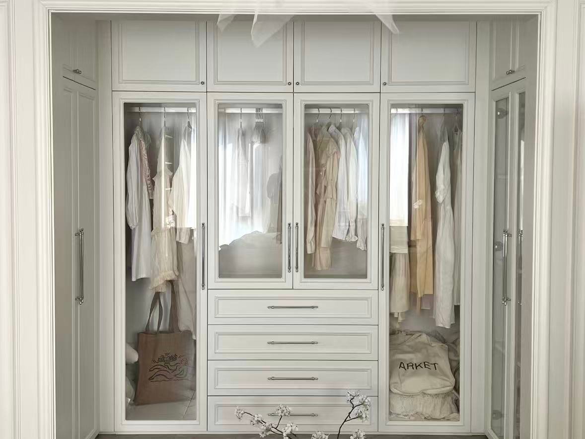 Modern Apartment Display Wardrobe