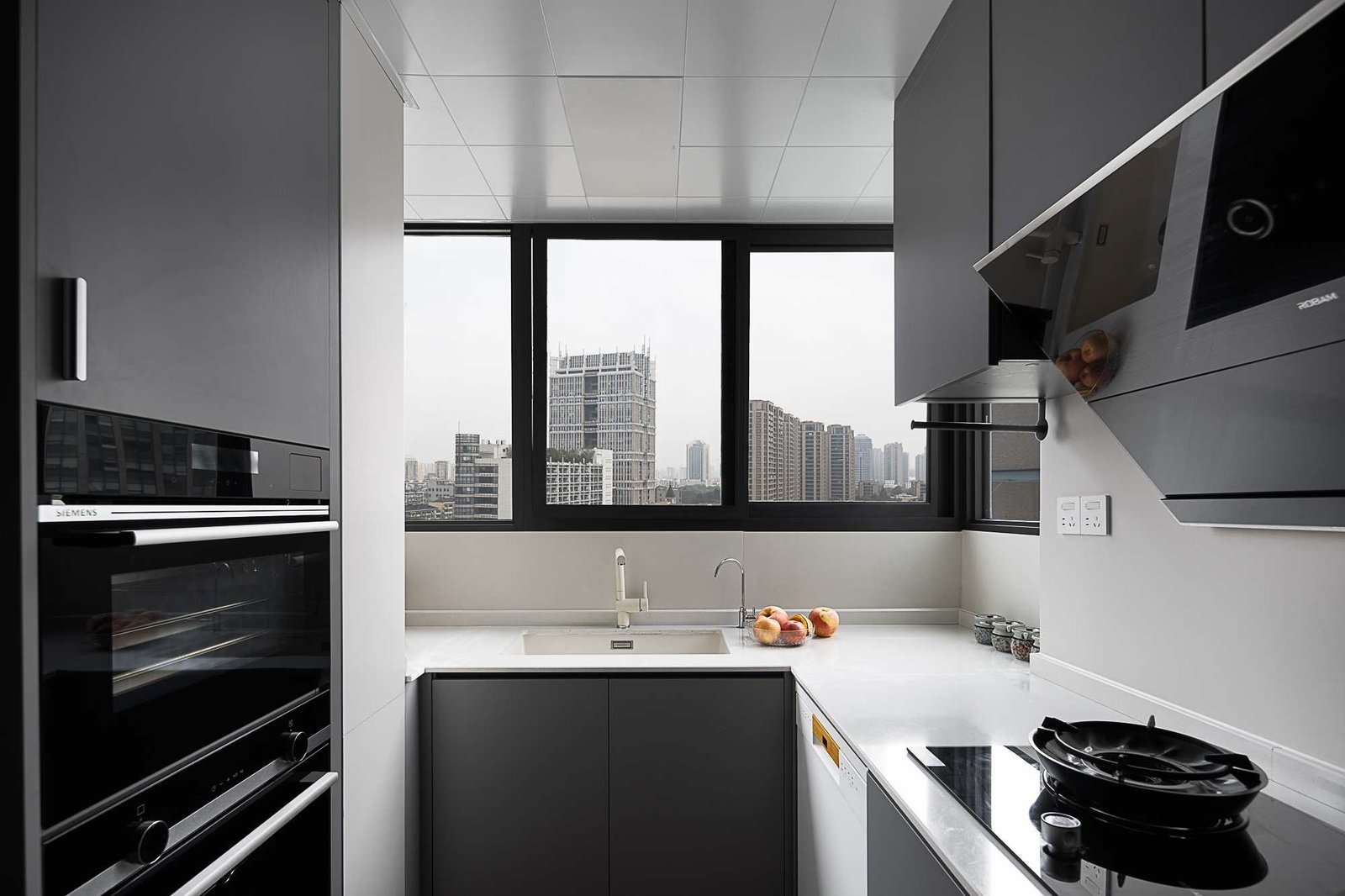 Aluminum frame kitchen cabinet glass door