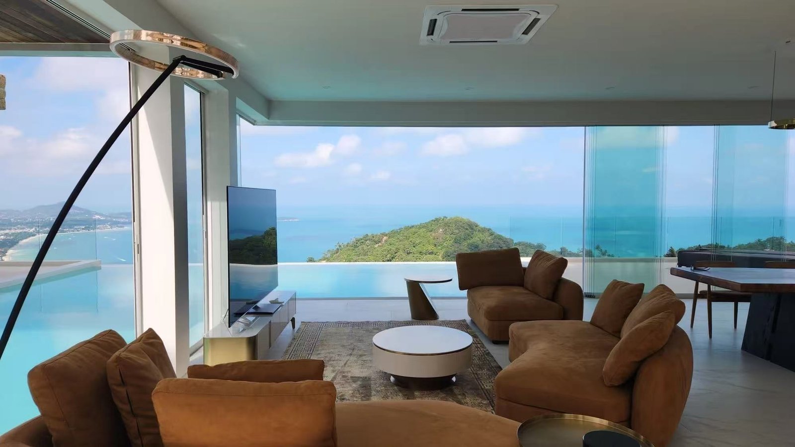 Aluminum windows used in coastal project