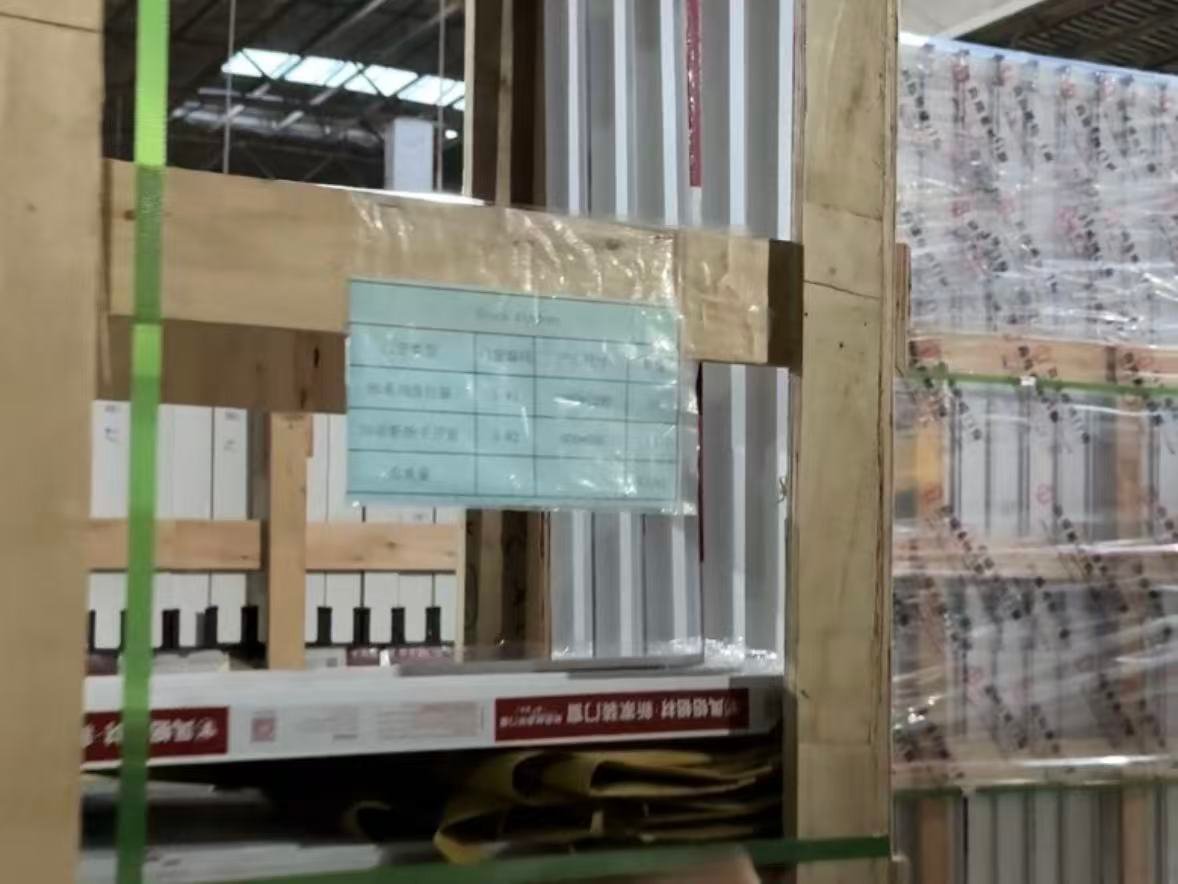 Finished windows checked before container loading